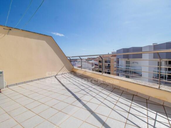 Triplex flat in Mahon