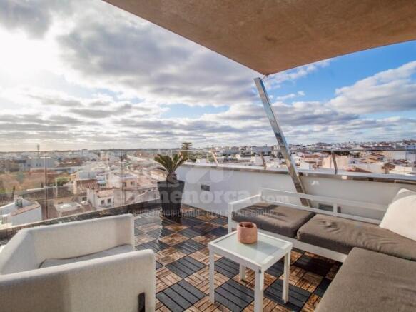 Penthouse in the centre of Mahon to buy
