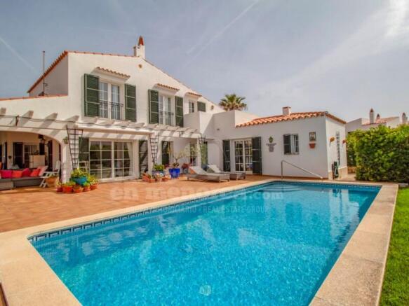 Villa with pool in Addaia