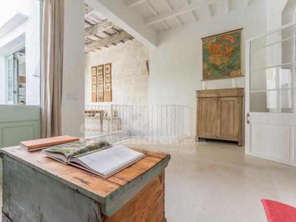 House with patio in Mahon