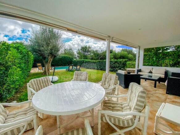 Villa in Coves Noves