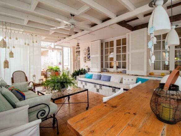 House with garden in Es Castell