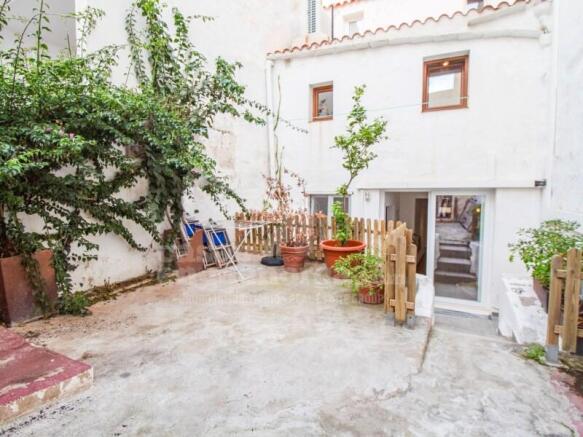 House with patio in Mahon