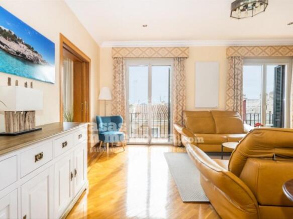 Stately penthouse in Centro Mahon
