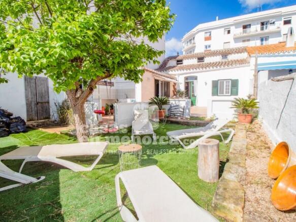 House with garden in Mahon
