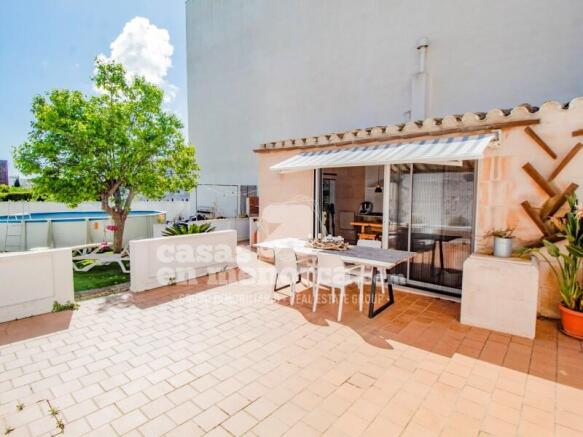 House with garden in Mahon