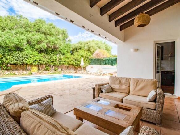 Villa with pool in Binisafua