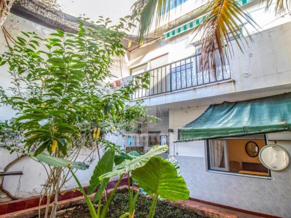 House with patio in Es Castell