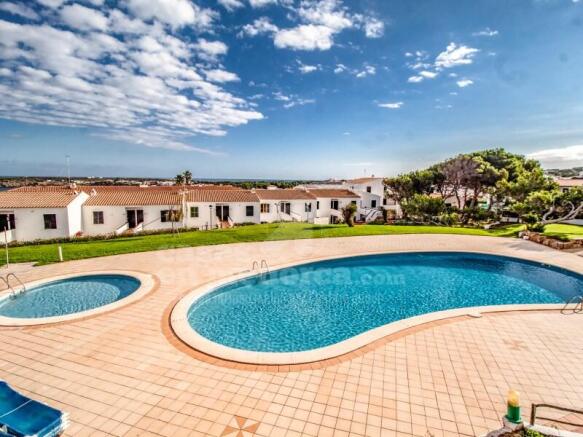 Apartment with pool, sea views and license in Arenal den Castell