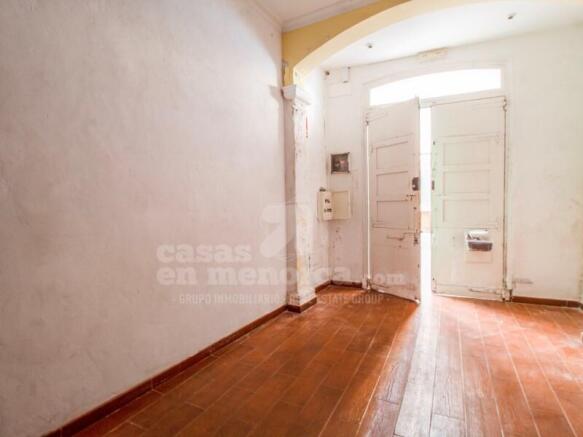 Building in Centro Mahon