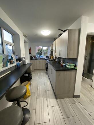 6 Bed Property