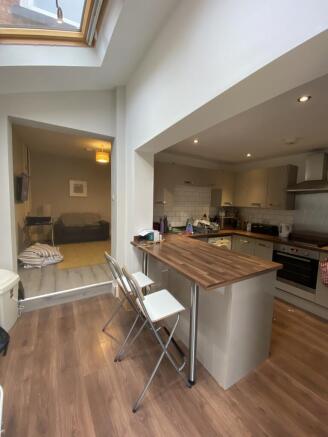 5 Bed House
