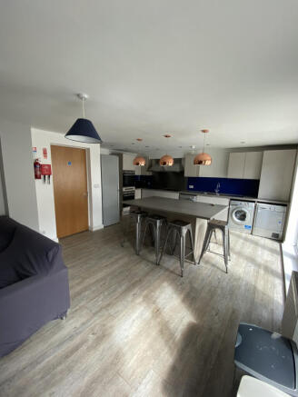 8 Bed Apartment