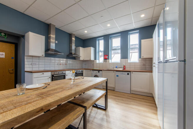 8 Bed Apartment