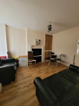 4 Bed House