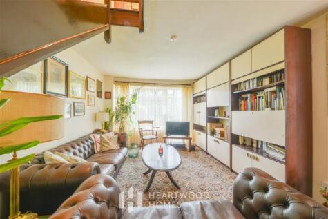 Cedarwood Drive, St. Albans, AL4 0DW