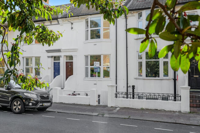 20251010064245_1-P1023908_HWkJn