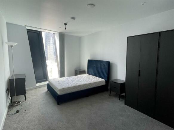Bedroom 1.jpg