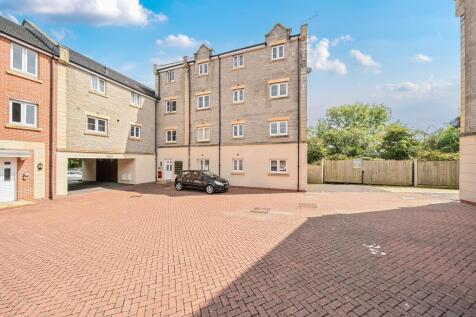 Carver Close, Lower Stratton, SN3