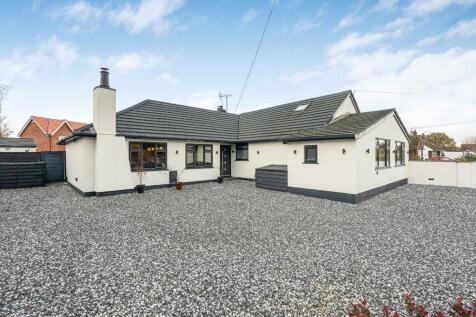 Cotmore Gardens, Thame, Oxfordshire, OX9