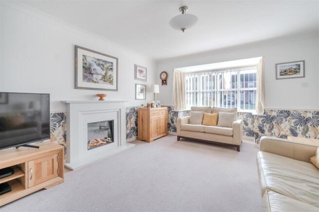 Living Room-4.jpg