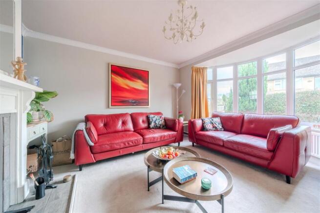Living Room-2.jpg