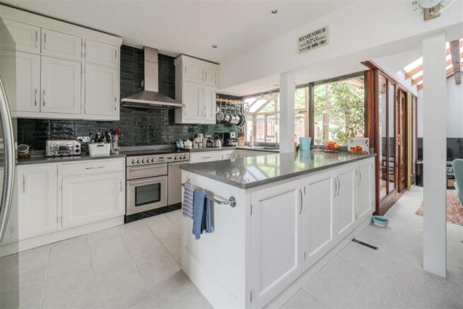 Kitchen-dining.jpg