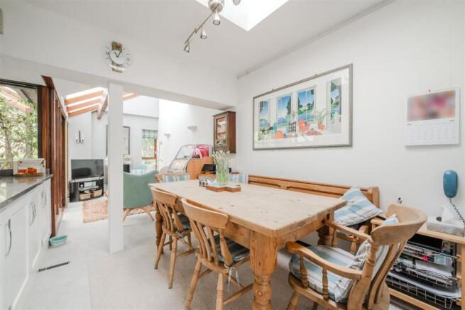 Kitchen-dining-2.jpg