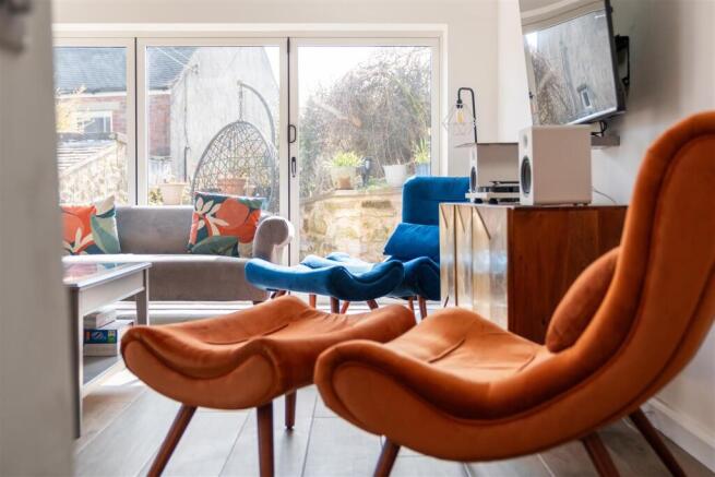 Living Room-4.jpg