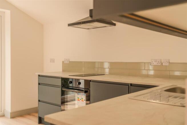 Apartment 3-121.jpg