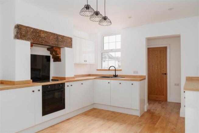 Kitchen-6.jpg