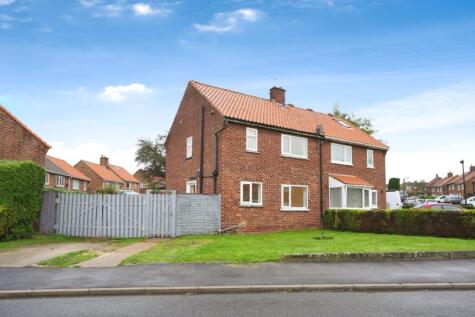 A newly re-furbished home on a corner plot with two double bedrooms!