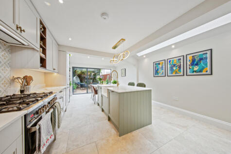 Harberson Road, SW12