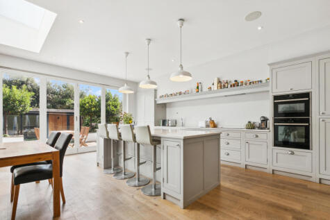 Longstone Road, SW17