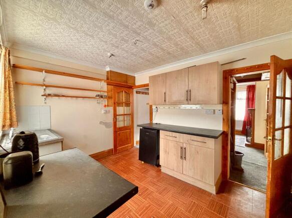 PHOTO-2025-11-05-17-30-05  1  T202511061733.jpg