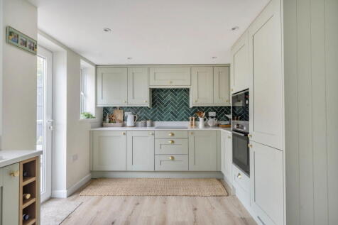 Pennycress, Locks Heath, Hampshire, SO31