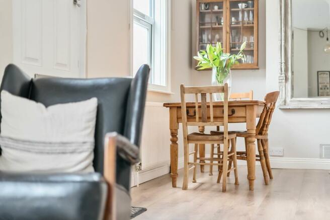 Sitting Room / Dining Room