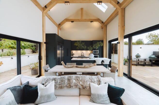 Kitchen / Dining Room