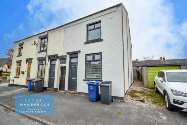 Three Bedroom End Town House in Semi Rural Locati