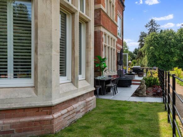 Private terrace lawn