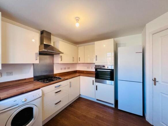 KITCHEN (2).jpeg