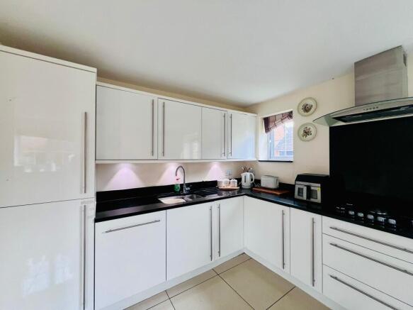 KITCHEN (4).jpeg