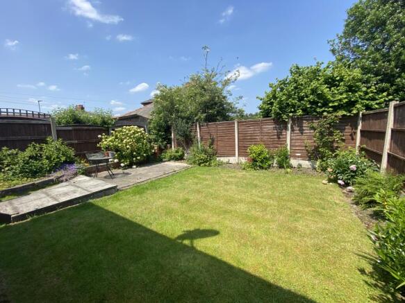 R Rear Garden (2).JPG