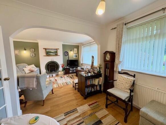 Dining Room & Lounge.jpg