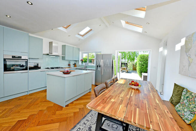 Open Plan Living/...