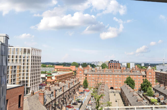 1294354-9-682b4c3...