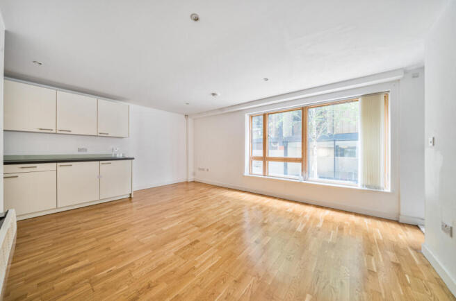 1305771-1-684bf05...