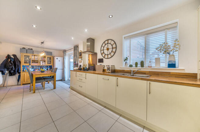 1383614-25-692471...