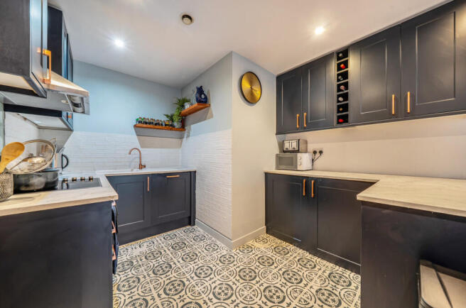 1389359-9-6967be4...