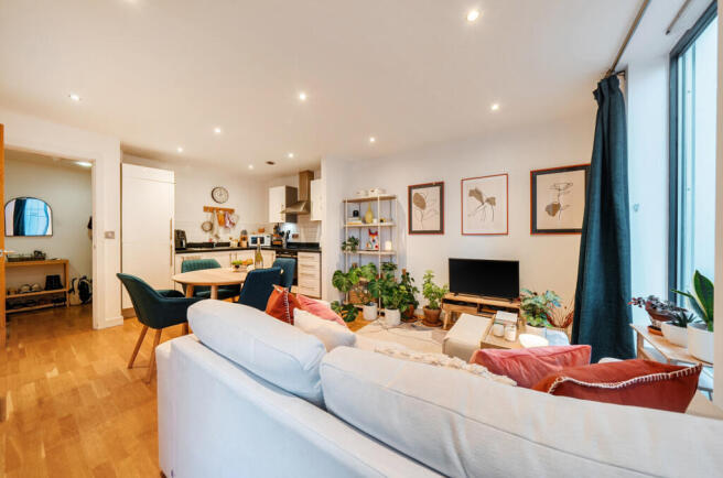 1402442-7-69723a8...